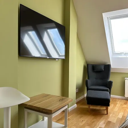 Apartment New Pistachio In *